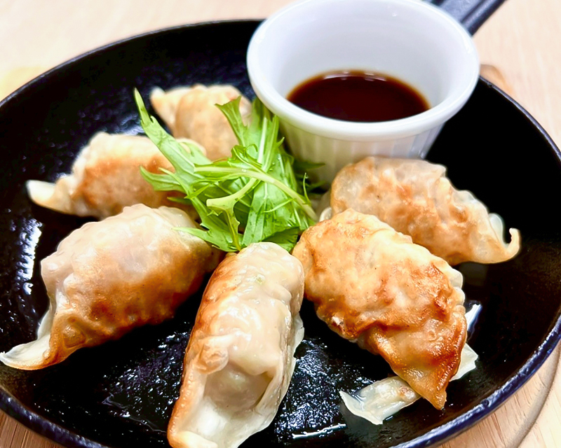鉄板ギョウザ