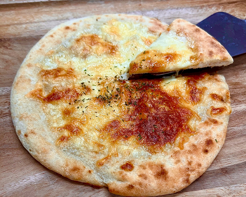 4種のチーズピザ